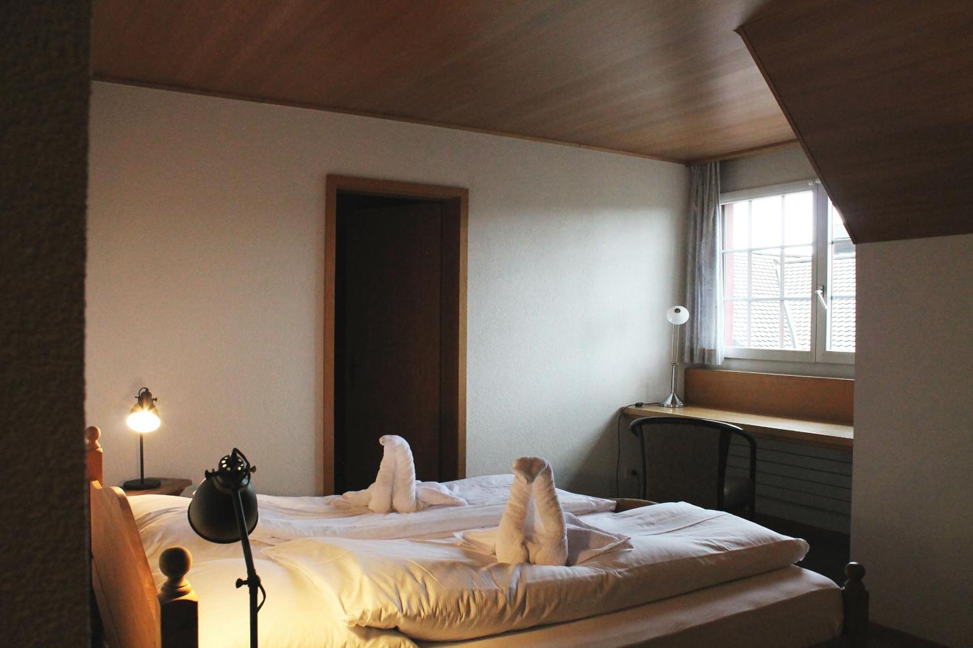 Hotel Restaurant Krone Aarberg 외부 사진